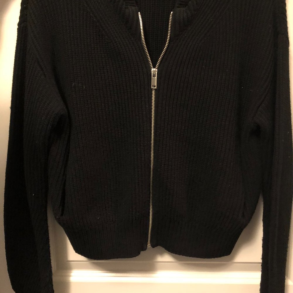 Divided brand, x-small, zip up sweater.